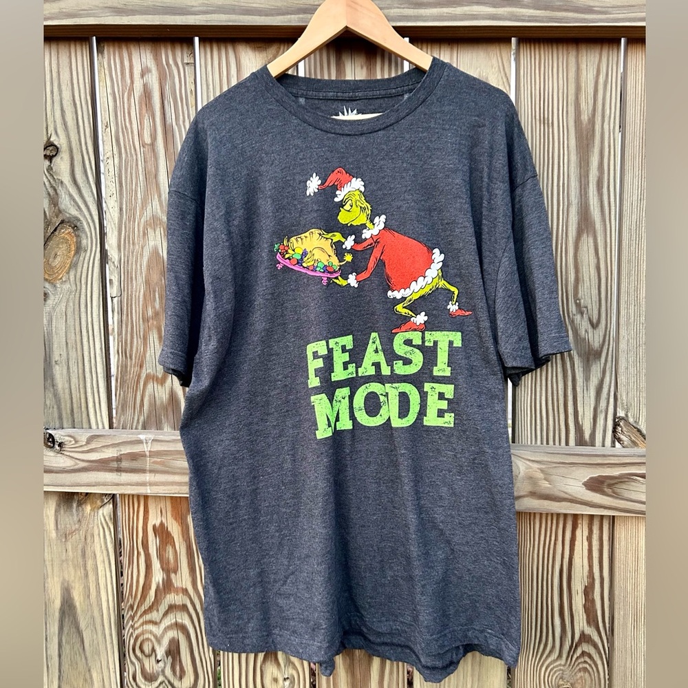 Universal Studios Grinch Tee Shirt Feast Mode Sz. XXL